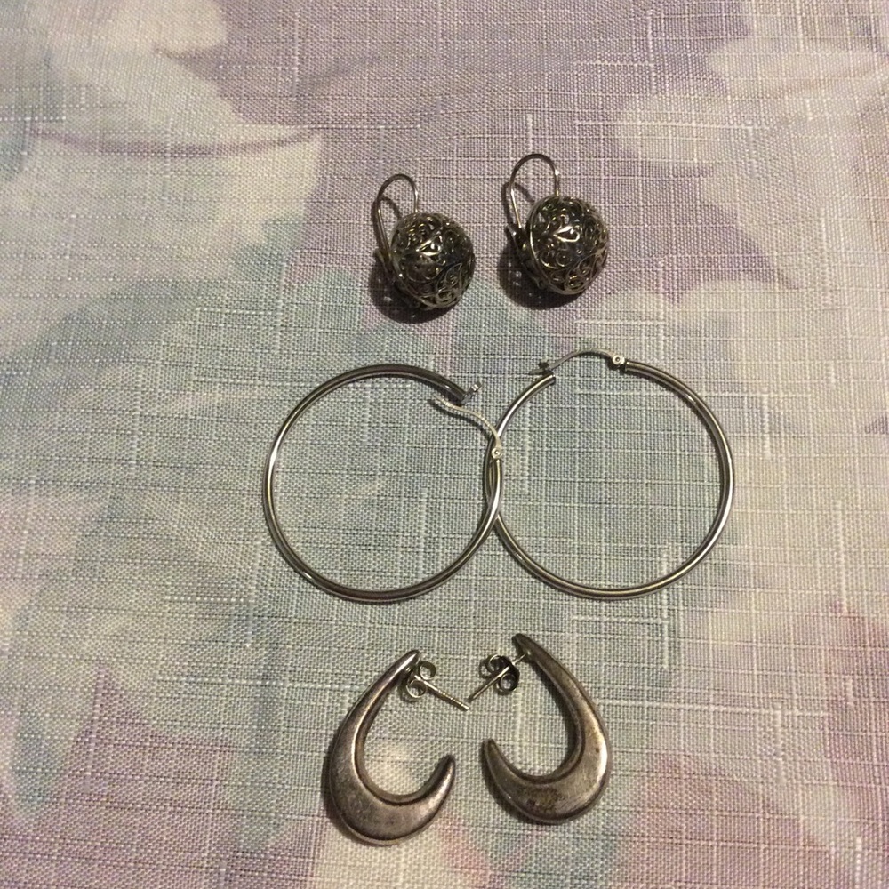 3pairs of sterling silver earrings